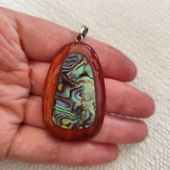 4/$50⭐️Abalone Inlayed  Wooden Pendant - Picture 3 of 6